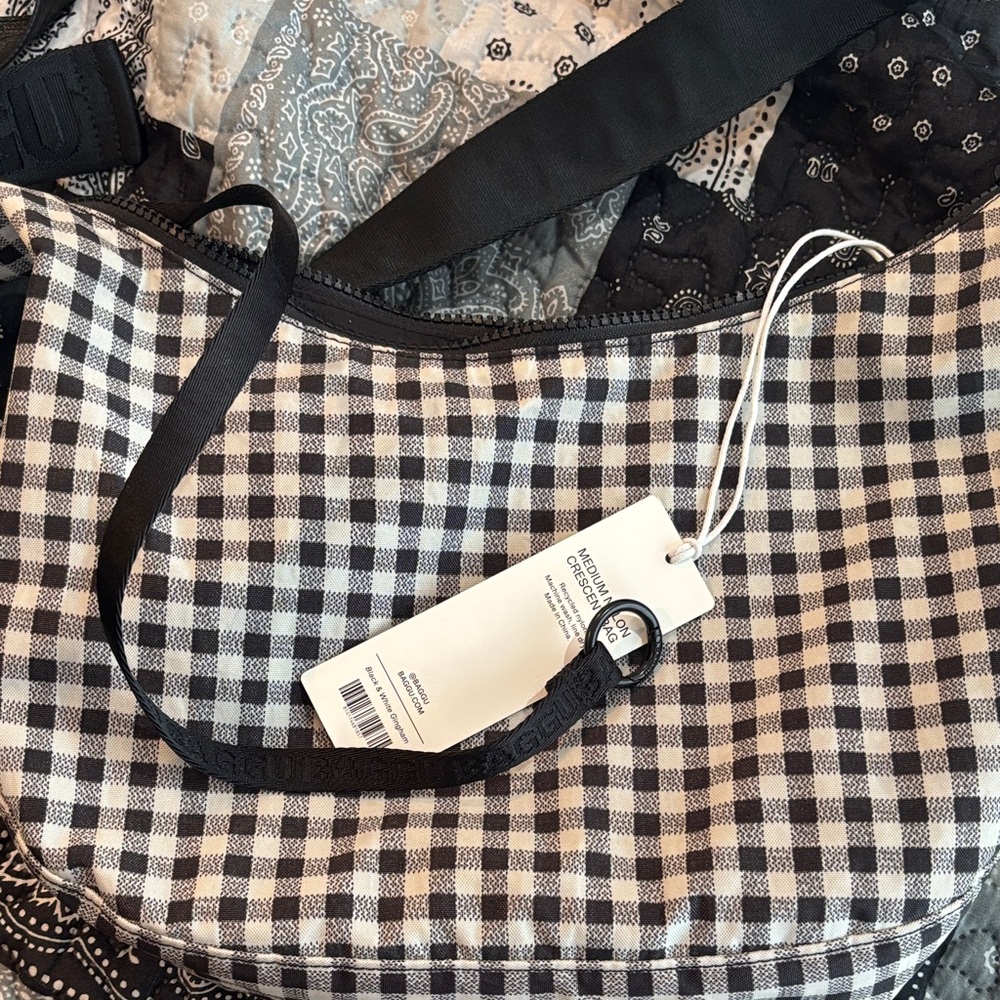 Gingham medium crescent BAGGU